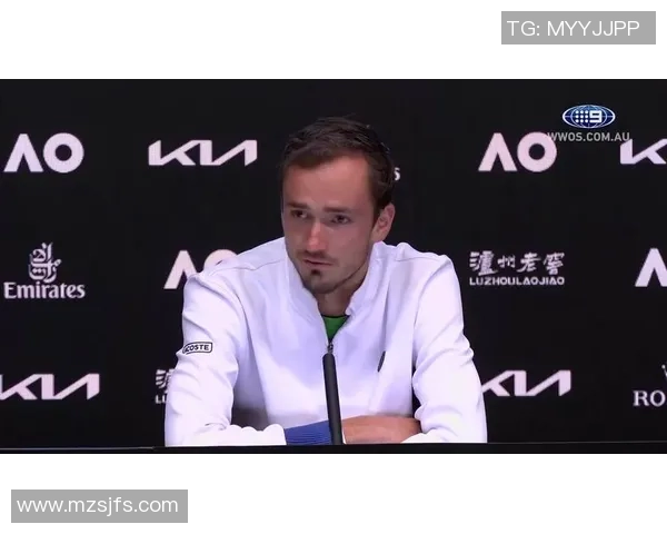 2020澳网精彩对决瓦林卡与梅德韦杰夫的巅峰对抗回顾 2020澳网精彩对决瓦林卡与梅德韦杰夫的巅峰对抗回顾